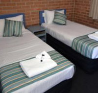 The Oaks Hotel Motel  - Hervey Bay Accommodation