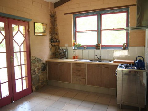 Mudbrick And Stone Hideaway Bellingen - Hervey Bay Accommodation 4