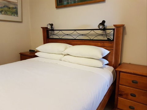 Newcastle Terraces And Apartments - Harbourside Apartment - Hervey Bay Accommodation 7