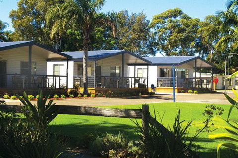Smuggler's Cove Holiday Village - Hervey Bay Accommodation 1