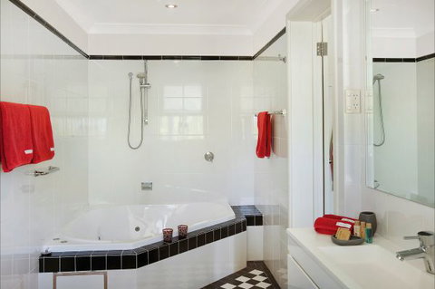 St Raphael - Tourism Hervey Bay 7