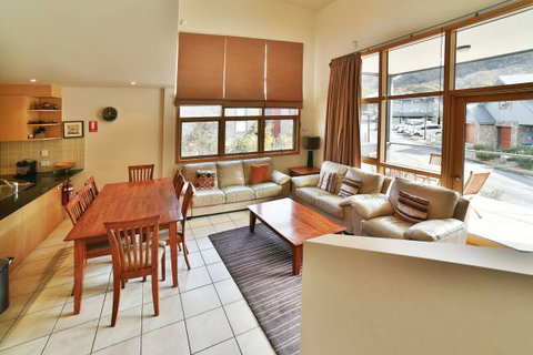 Tomarlin Views 1 - Hervey Bay Accommodation 1
