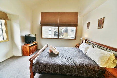 Tomarlin Views 1 - Hervey Bay Accommodation 5