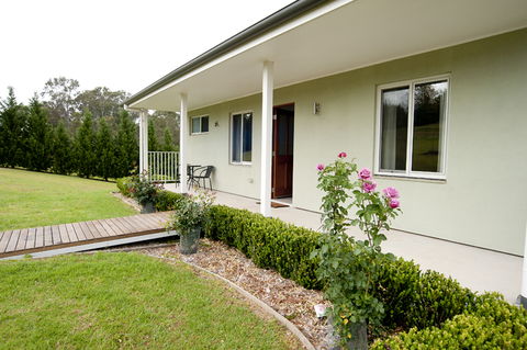 Highfields Country Cottages - Hervey Bay Accommodation 0