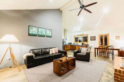 Alpine Edge Accommodation - Hervey Bay Accommodation 0