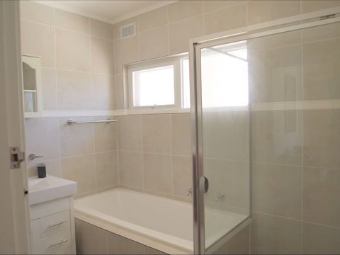 Christies Cottage For Holidays And Relocations. - Hervey Bay Accommodation 7