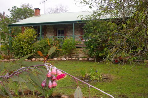 Naimanya Cottage - Hervey Bay Accommodation 0