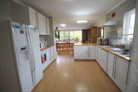 Christies Cottage For Holidays And Relocations. - Hervey Bay Accommodation 13
