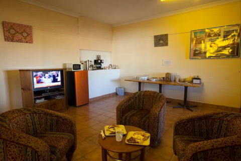 Tilmouth Well Roadhouse - Hervey Bay Accommodation 7