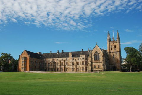University Stays - Hervey Bay Accommodation 0