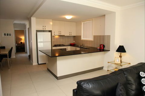 Apartments On-The-Park: Prince - Tourism Hervey Bay 0