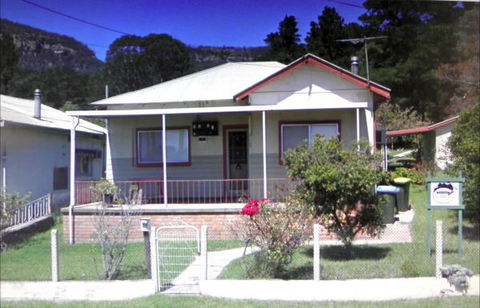CASS Cottage - Hervey Bay Accommodation 0