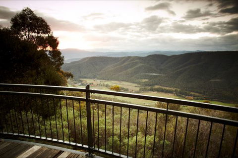 Pizzini's Vineyard Guesthouse - Hervey Bay Accommodation 0
