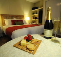 Gisborne Peak Winery  Cottages - Hervey Bay Accommodation