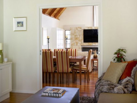 Grevillea Chalet - Tourism Hervey Bay 3