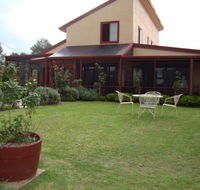 Nightingale Wines Luxury Villas - Hervey Bay Accommodation