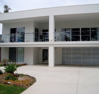 The White House - Shellharbour Village - Hervey Bay Accommodation