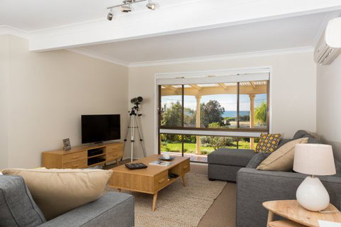 Casa Moana - Tourism Hervey Bay 0