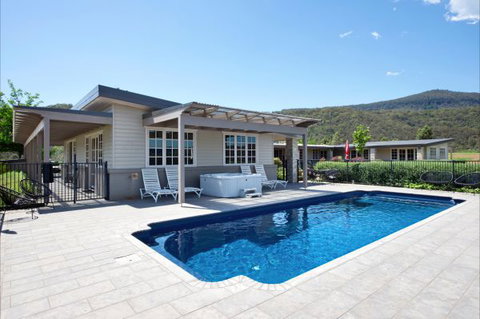 Lake David - Hervey Bay Accommodation 8