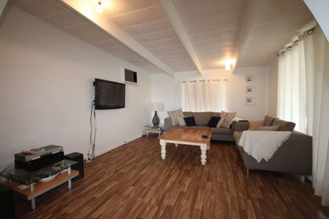 LJ Hooker Goolwa Holiday Rentals - 42 Underwood Avenue, Goolwa Beach - Hervey Bay Accommodation 10