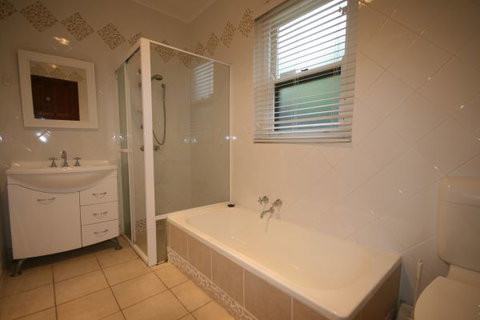 LJ Hooker Goolwa Holiday Rentals - 42 Underwood Avenue, Goolwa Beach - Hervey Bay Accommodation 26