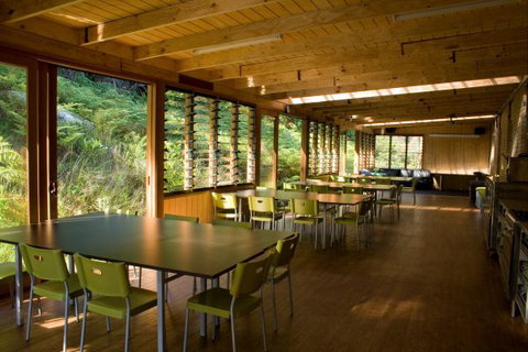 Land's Edge Building One - Hervey Bay Accommodation 0