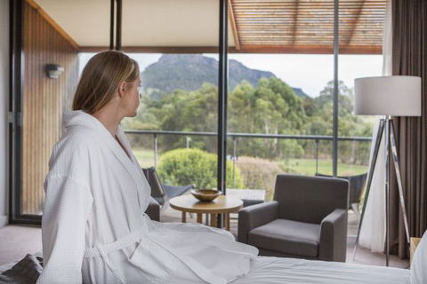 Royal Mail Hotel - Tourism Hervey Bay 0