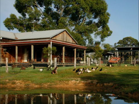 Tobruk Sydney Farm Stay - Hervey Bay Accommodation 0