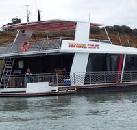 Takeme2 Houseboat - Hervey Bay Accommodation