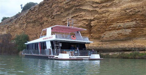 Takeme2 Houseboat - Hervey Bay Accommodation 1