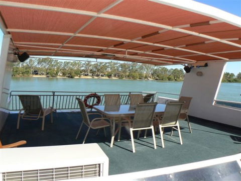 Takeme2 Houseboat - Hervey Bay Accommodation 5