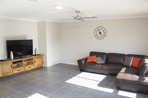 Ballarat Luxury Villas - Hervey Bay Accommodation 3