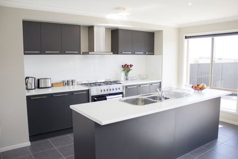 Ballarat Luxury Villas - Hervey Bay Accommodation 6