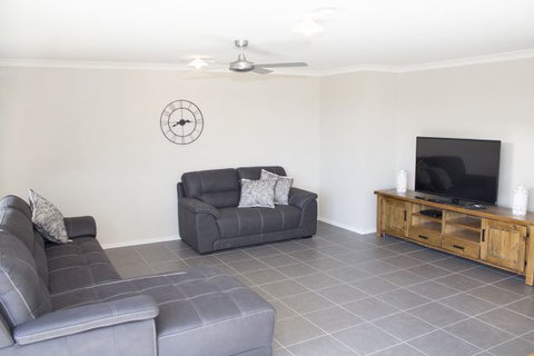 Ballarat Luxury Villas - Hervey Bay Accommodation 7