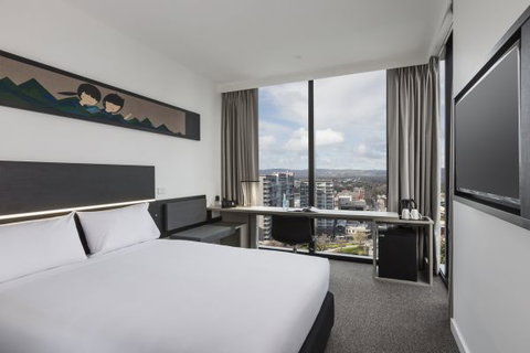 Ibis Adelaide - Hervey Bay Accommodation 0