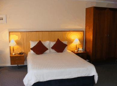 Ocean Beach Hotel - Hervey Bay Accommodation
