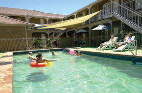 City Colonial Motor Inn - Hervey Bay Accommodation 0