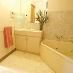 City Colonial Motor Inn - Hervey Bay Accommodation 1