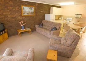 Carn Court Holiday Apartments - Hervey Bay Accommodation 1