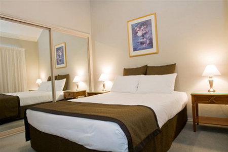 Pinnacle Apartments - Hervey Bay Accommodation 1