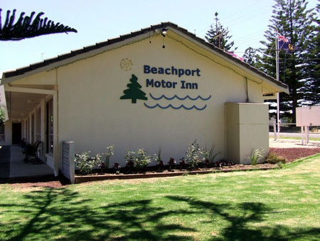 Beachport Motor Inn - Hervey Bay Accommodation 0