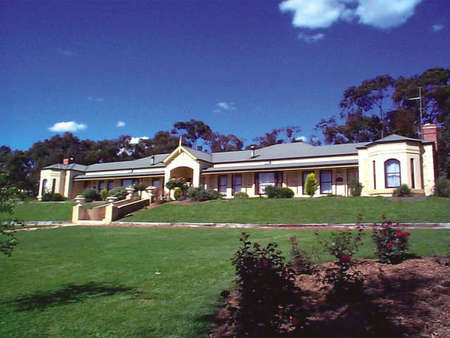 Brice Hill Country Lodge - Hervey Bay Accommodation 0