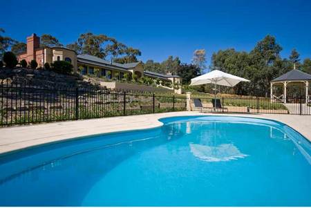 Brice Hill Country Lodge - Hervey Bay Accommodation 1