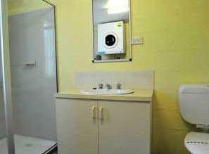 Alanvale Apartments & Motor Inn - Hervey Bay Accommodation 3