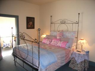 All Saints And Sinners Colonial B&B - Hervey Bay Accommodation 2