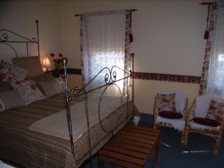 All Saints And Sinners Colonial B&B - Hervey Bay Accommodation 4