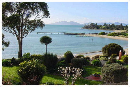 Amos House  & Swansea  Villas - Hervey Bay Accommodation 0