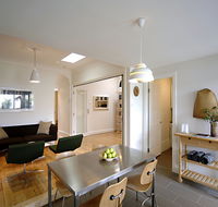 Cooks Hill Cottage - Hervey Bay Accommodation