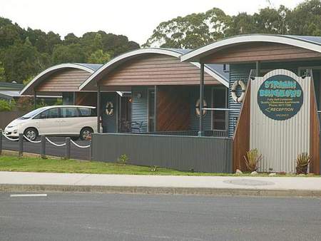 Strahan Bungalows - Hervey Bay Accommodation 0