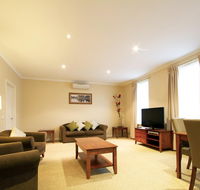 Lake Inn Ballarat - Hervey Bay Accommodation